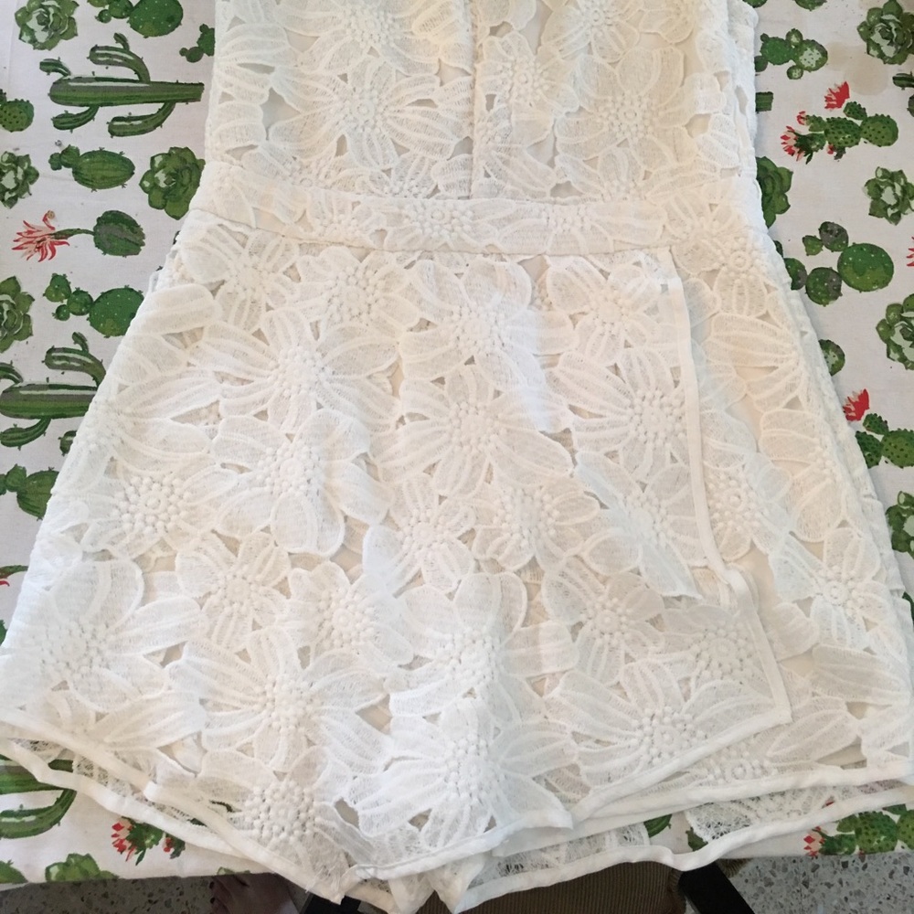 Romper - Picture 2 of 3